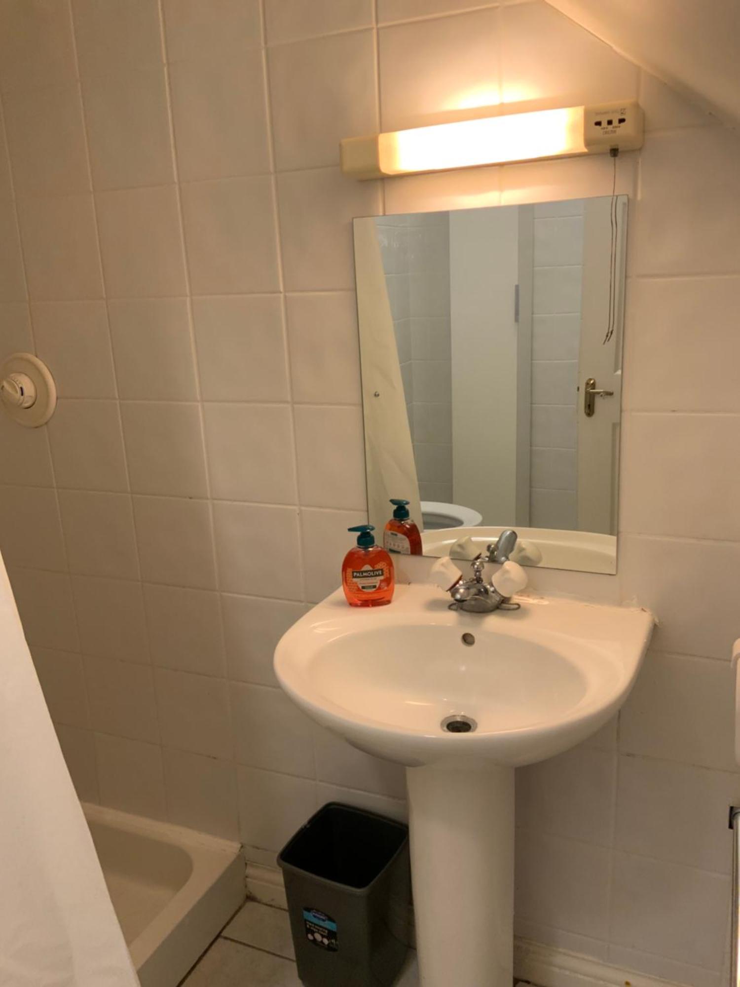 Quite And Cozy 2 Bedroom Apartment Galway Eksteriør billede